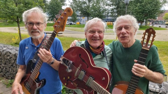 Muziekcafe:  Oude Gitaarmeesters